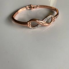 Rose gold bracelet and pandora ring