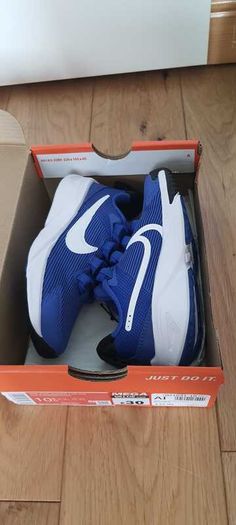 NEW Nike Star Runner shoes 10UK