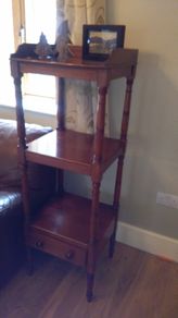 Beautiful Mahogany Dumb Waiter