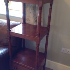 Beautiful Mahogany Dumb Waiter