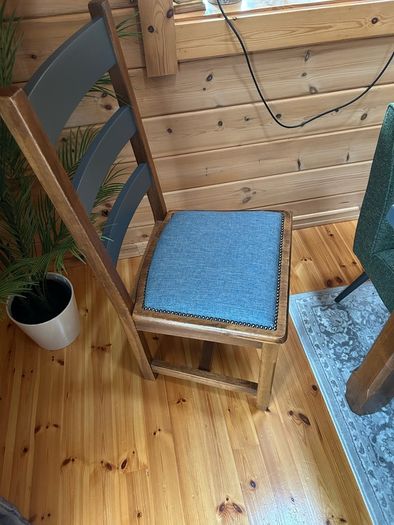 Set of 8 "dinerhill" dining room chairs for sale
