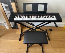 Yamaha Piaggero NP15 Black Keyboard, X-stand and stool