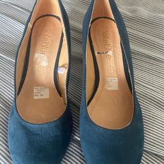 Ladies shoes