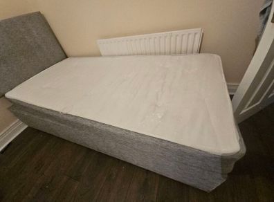 Single bed with Mattress good condition
