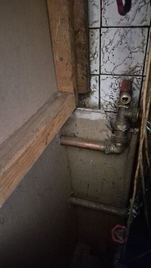 Stove with back boiler