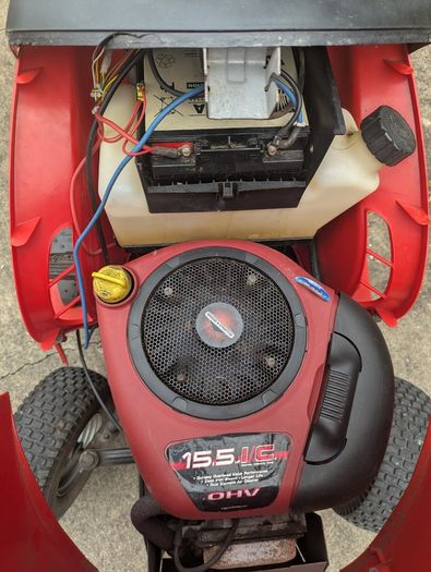 Ride on lawnmower