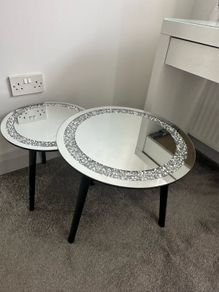 Set of 2 mirrored side tables