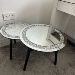 Set of 2 mirrored side tables