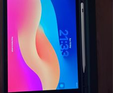 Apple iPad 9th Gen + Case & Stylus Pen