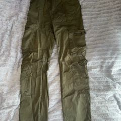 Khaki Bershka Cargos