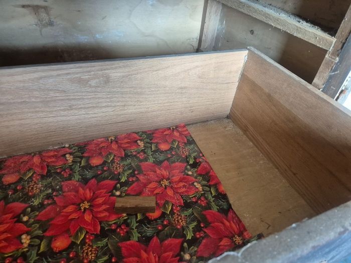 Old chest of drawers