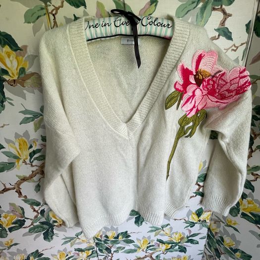 VICBEE designer sweater