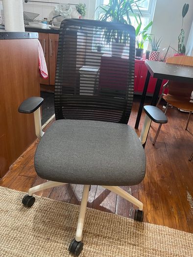 Ergonomic Mesh Office Chair