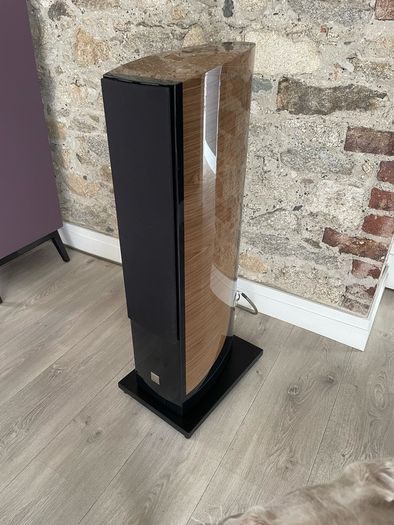 REDUCED - Stunning HiFi - Devialet and Dali