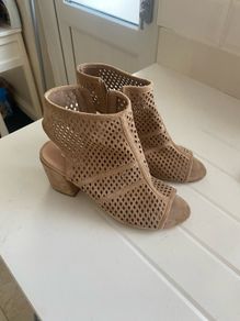 peep toe boots
