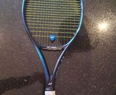 Yonex Ezone 98 305g tennis racket