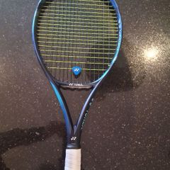 Yonex Ezone 98 305g tennis racket