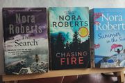 3 Nora Roberts Books (26339)