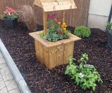 wishing well planter