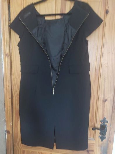 Black peplum dress size 18 (free postage)