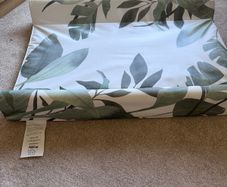 Rotho Baby Changing Wedge - Leaf Pattern