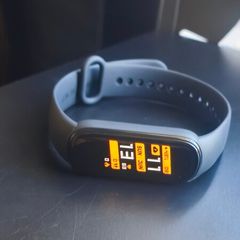 Amazfit Band 5 Fitness Tracker with Charger Black