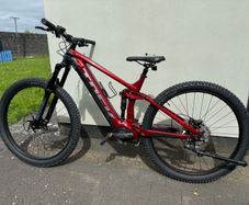 Trek Rail 5 Gen 2 eMTB Hybrid e-bike