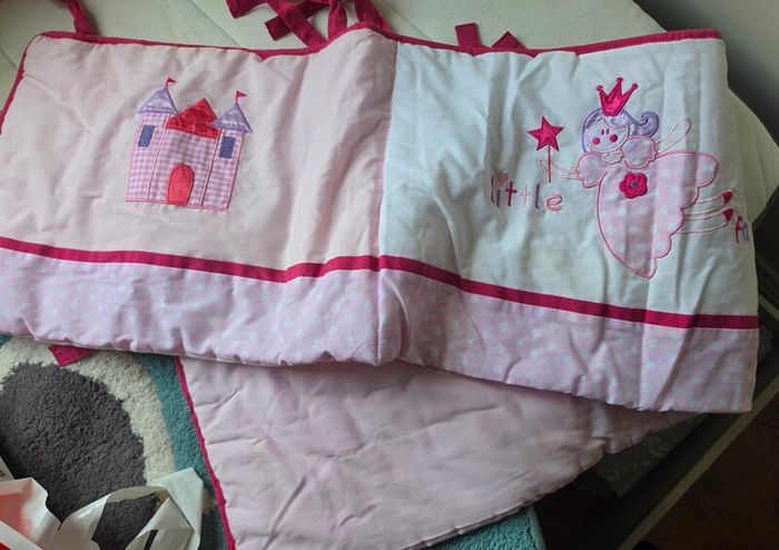 Cot bumper + 2 pillowcases