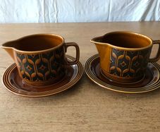 Hornsea Heirloom Brown Pottery Sauce Boat and Saucers