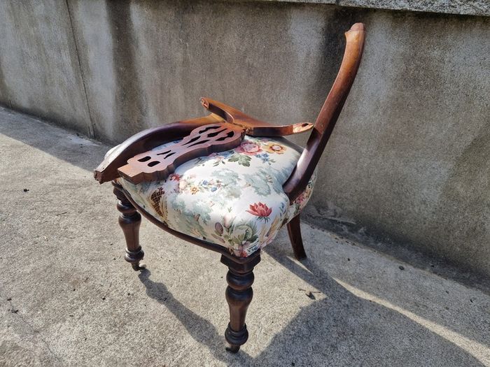 Victorian mahogany chair, restoration project