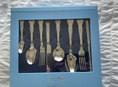 newbridge silverware  canteen of cutlery
