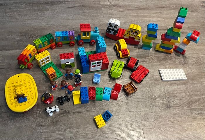Duplo mixed set - train with number blocks, vehicles, animals, people