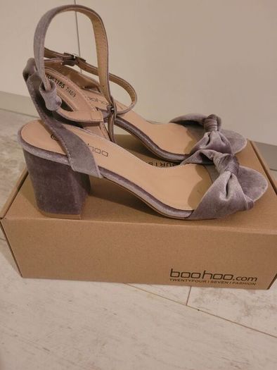 Size 7 silver velvet sandal