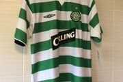 Celtic Jersey. Hand Autographed By Celtic Icon Chris Sutton. Home Jersey. Official Umbro Mens Home Jersey From Season 2004/2005.
