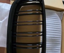 BMW gloss black kidney grill for F10 F11