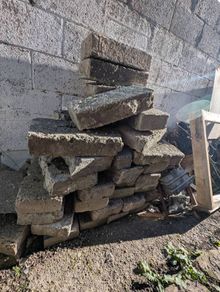 used 4" solid blocks cement bricks (35)
