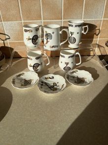Royal Tara "Book of Kells" 5 Mugs & 3 Shell shaped dishes as New