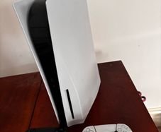 PS5 disk version with two controllers