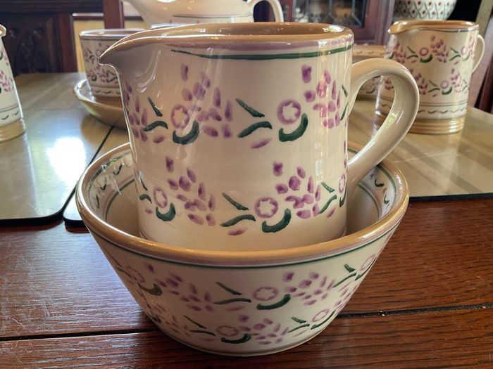 Nicholas Mosse  new  Lavender set  from Washington  creek . A cylinder jug and a bowl