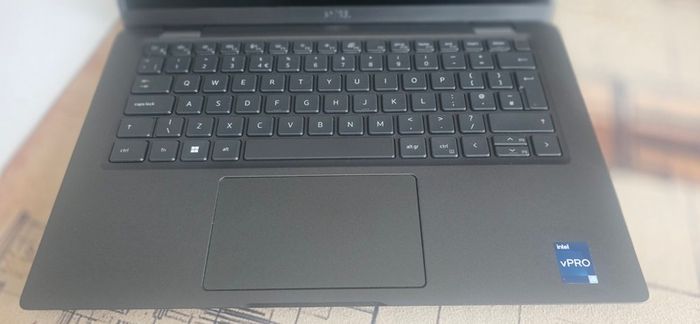 Dell 7430 bussines class latitude i5 256 16gb