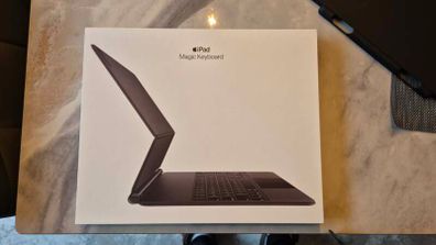 Apple Magic Keyboard for iPad Pro 12.9" (3rd-6th Gen) - Boxed, Like New + Bonus Case