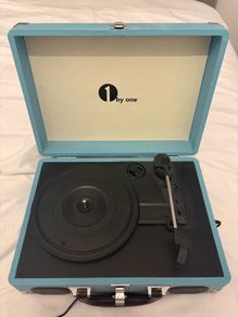 vinyl player