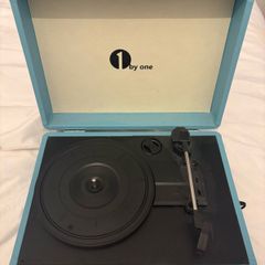 vinyl player