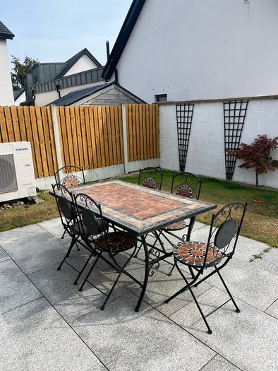 6 Seater Outdoor Table & Chairs