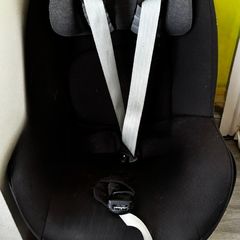 Maxi Cosi  car seat and isofix base