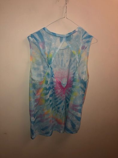 Tie-dye top (age 15-17)