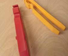 Darkroom print tongs