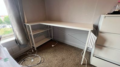 Desk L-shape