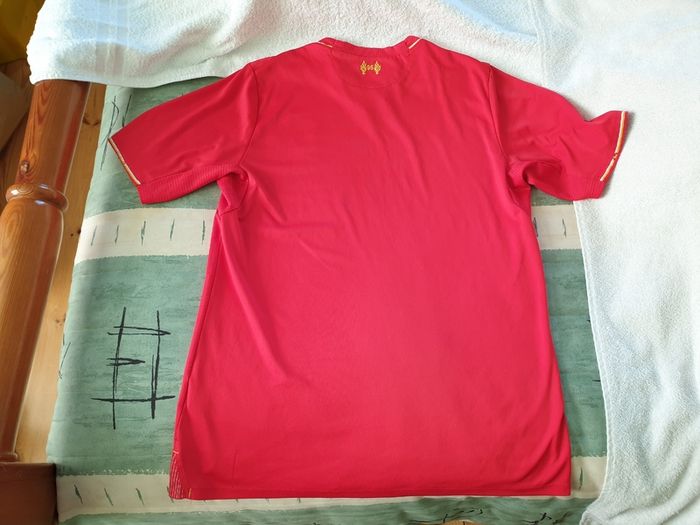 Liverpool Football Club Home Jersey 2015 to 2016 Childrens Extra Large New Balance YXL