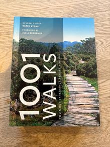 1000 Walks You Must Experience Before You Die book